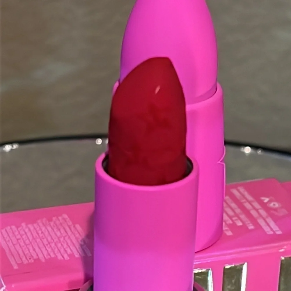 Jeffree Star Velvet Trap lipstick in color Confessional. New!